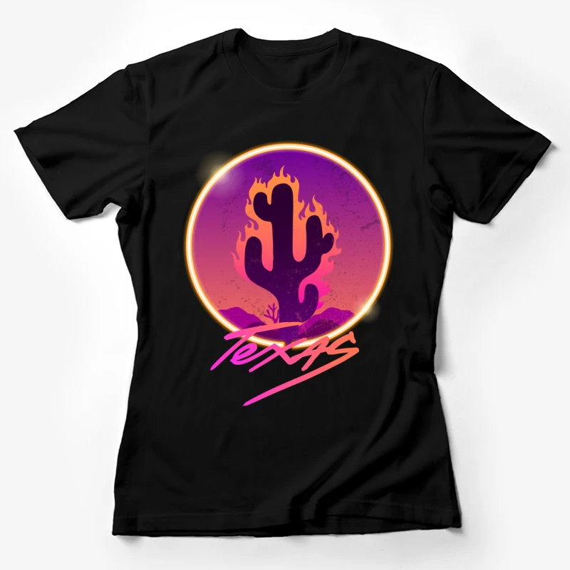 Cactus en feu au crépuscule Femme T-Shirt