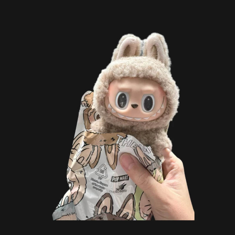 Niedliche Figur in Hasenkostüm Herren T-Shirt